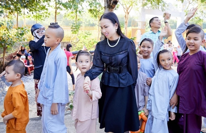 Nữ ca sĩ giàu nhất Việt Nam, sở hữu 35 nghìn tỷ và những căn biệt thự ở Mỹ siêu khủng- Ảnh 15.