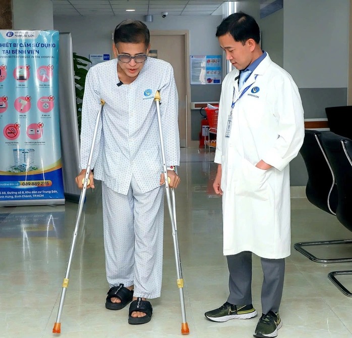 MC Thanh Bạch và những lần dự đám cưới với trang phục lấn át cả cô dâu- Ảnh 11.