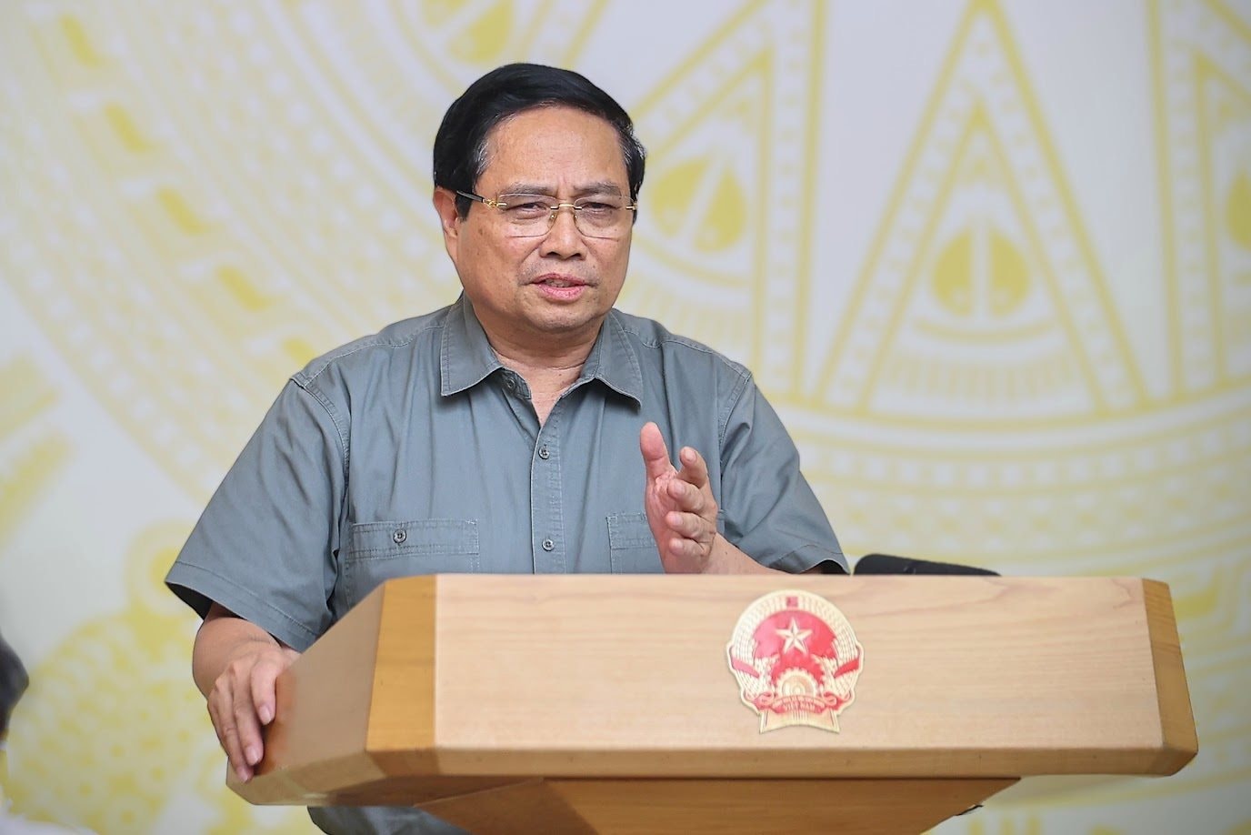 Thủ tướng: "Nhà mà cứ trên 70 triệu, 100 triệu/m2 chung cư thì người dân ai có tiền để mà mua?"- Ảnh 4.
