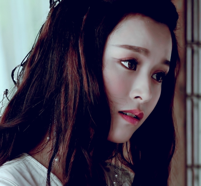 1 cái ngoái đầu của mỹ nhân này đủ làm 10 tòa thành sụp đổ: Đẹp điên đảo chúng sinh, không lẫn vào đâu được- Ảnh 3. 1 cái ngoái đầu của mỹ nhân này đủ làm 10 tòa thành sụp đổ: Đẹp điên đảo chúng sinh, không lẫn vào đâu được- Ảnh 3.