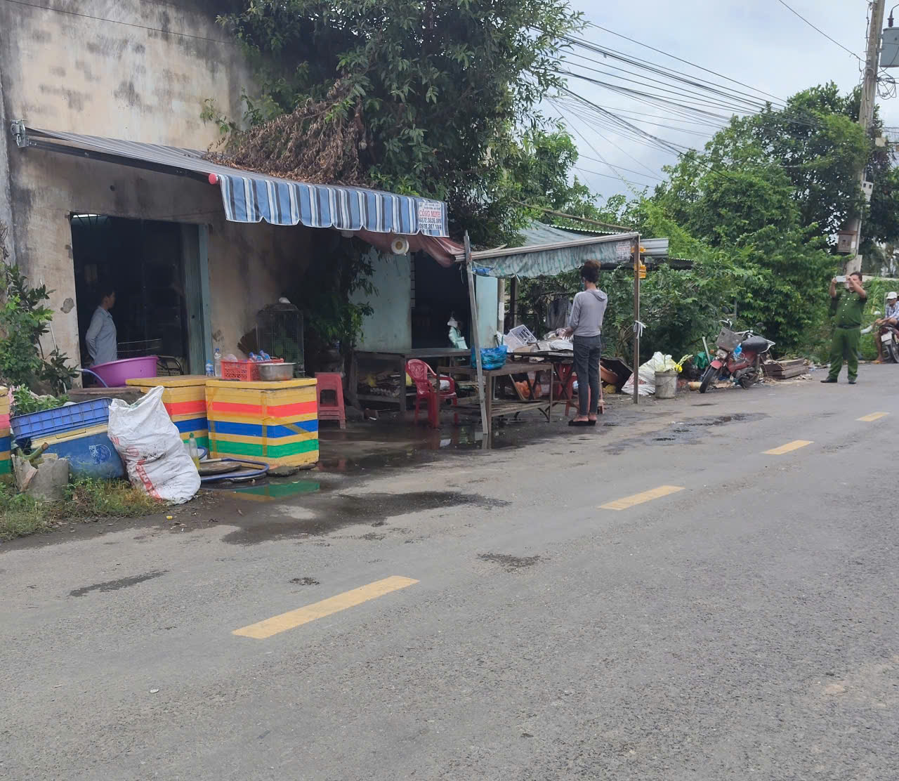 Nghi phạm cướp giật điện thoại người phụ nữ bại liệt ở Tây Ninh khai gì?- Ảnh 2. Nghi phạm cướp giật điện thoại người phụ nữ bại liệt ở Tây Ninh khai gì?- Ảnh 2.