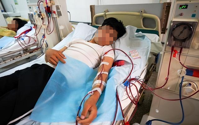 Người đ&agrave;n &ocirc;ng suy thận v&igrave; ăn rau n&agrave;y h&agrave;ng ng&agrave;y- Ảnh 1.