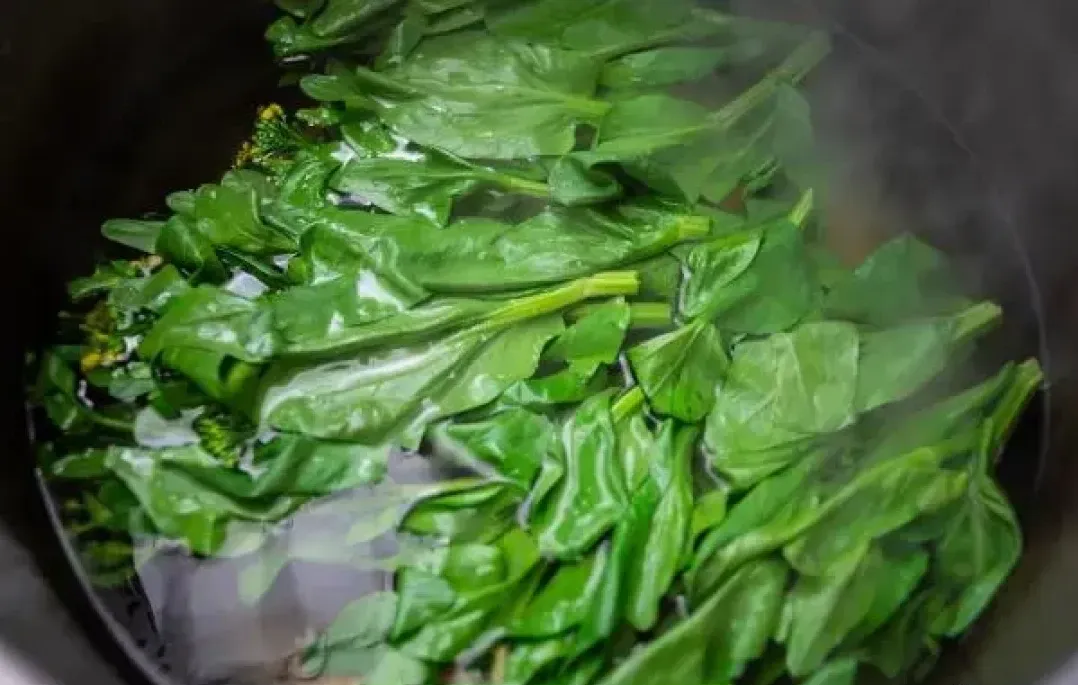 Người đ&agrave;n &ocirc;ng suy thận v&igrave; ăn rau n&agrave;y h&agrave;ng ng&agrave;y- Ảnh 3.