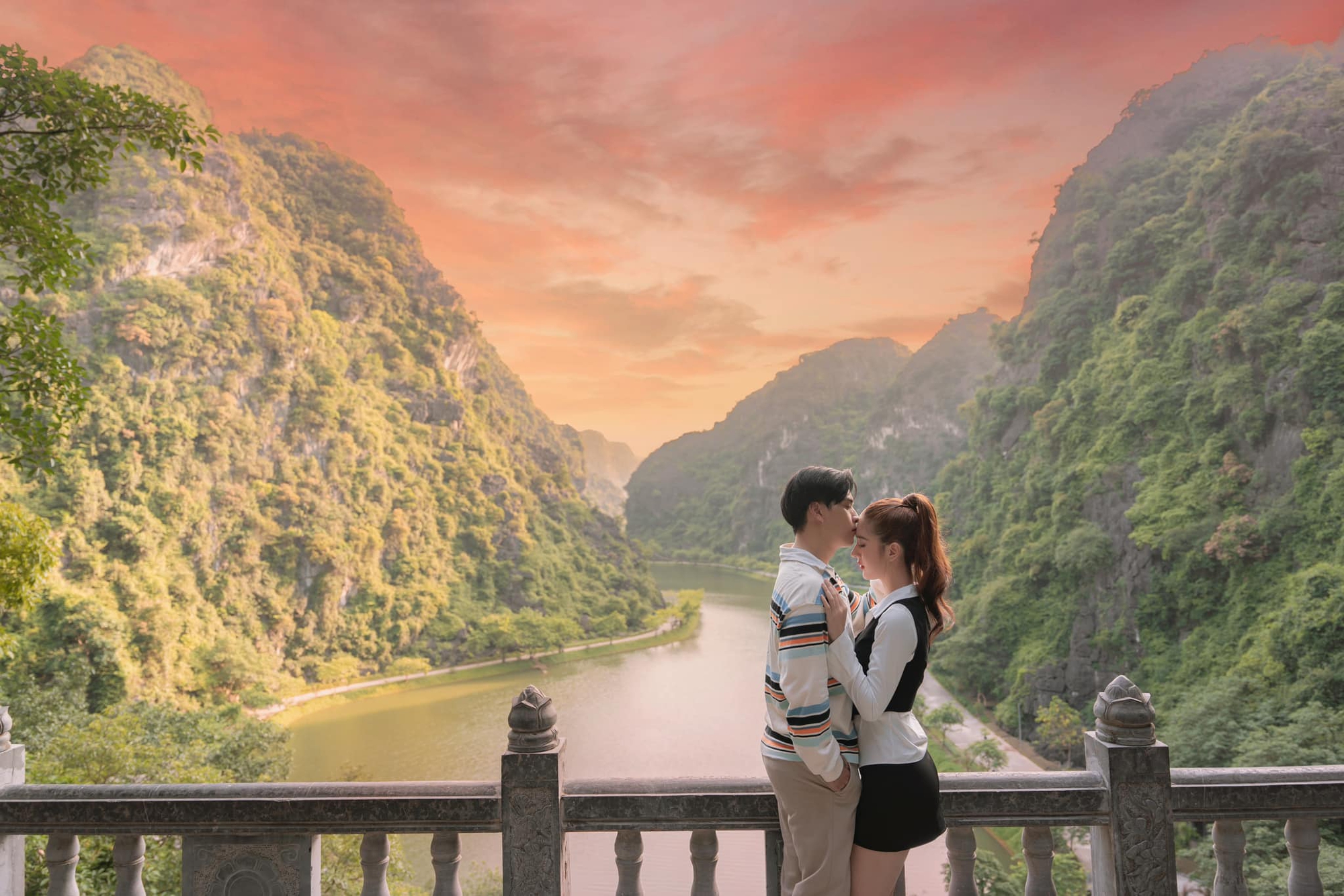 Nhan sắc vợ mới, kém 17 tuổi của nam ca sĩ từng ly hôn sau 2 tháng kết hôn- Ảnh 3. Nhan sắc vợ mới, kém 17 tuổi của nam ca sĩ từng ly hôn sau 2 tháng kết hôn- Ảnh 3.