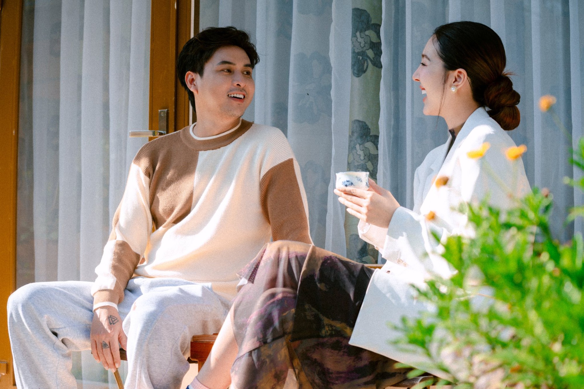 Nhan sắc vợ mới, kém 17 tuổi của nam ca sĩ từng ly hôn sau 2 tháng kết hôn- Ảnh 1. Nhan sắc vợ mới, kém 17 tuổi của nam ca sĩ từng ly hôn sau 2 tháng kết hôn- Ảnh 1.