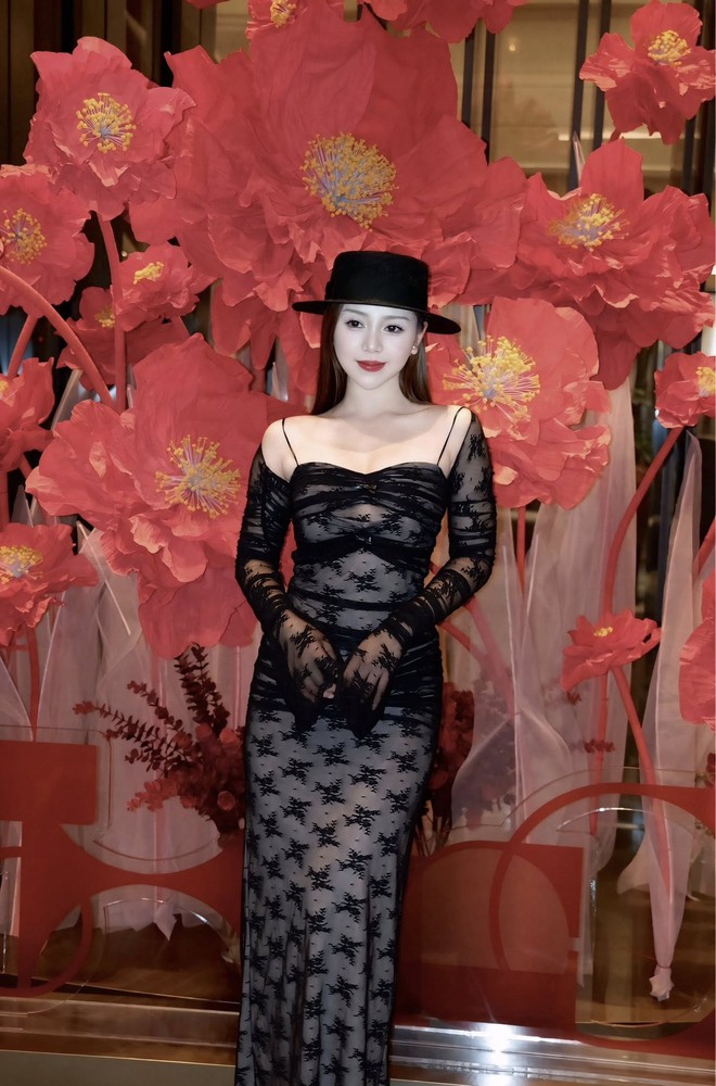 Quỳnh Kool mặt nhỏ xinh như AI, nhưng nhìn xuống phía dưới sao lại thế này?- Ảnh 7.