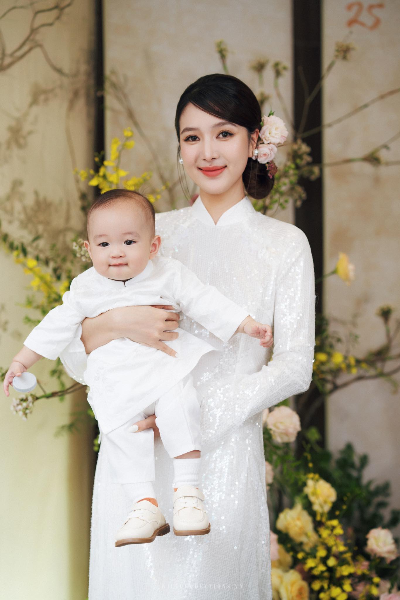 Nhan sắc vợ mới, kém 17 tuổi của nam ca sĩ từng ly hôn sau 2 tháng kết hôn- Ảnh 10. Nhan sắc vợ mới, kém 17 tuổi của nam ca sĩ từng ly hôn sau 2 tháng kết hôn- Ảnh 10.
