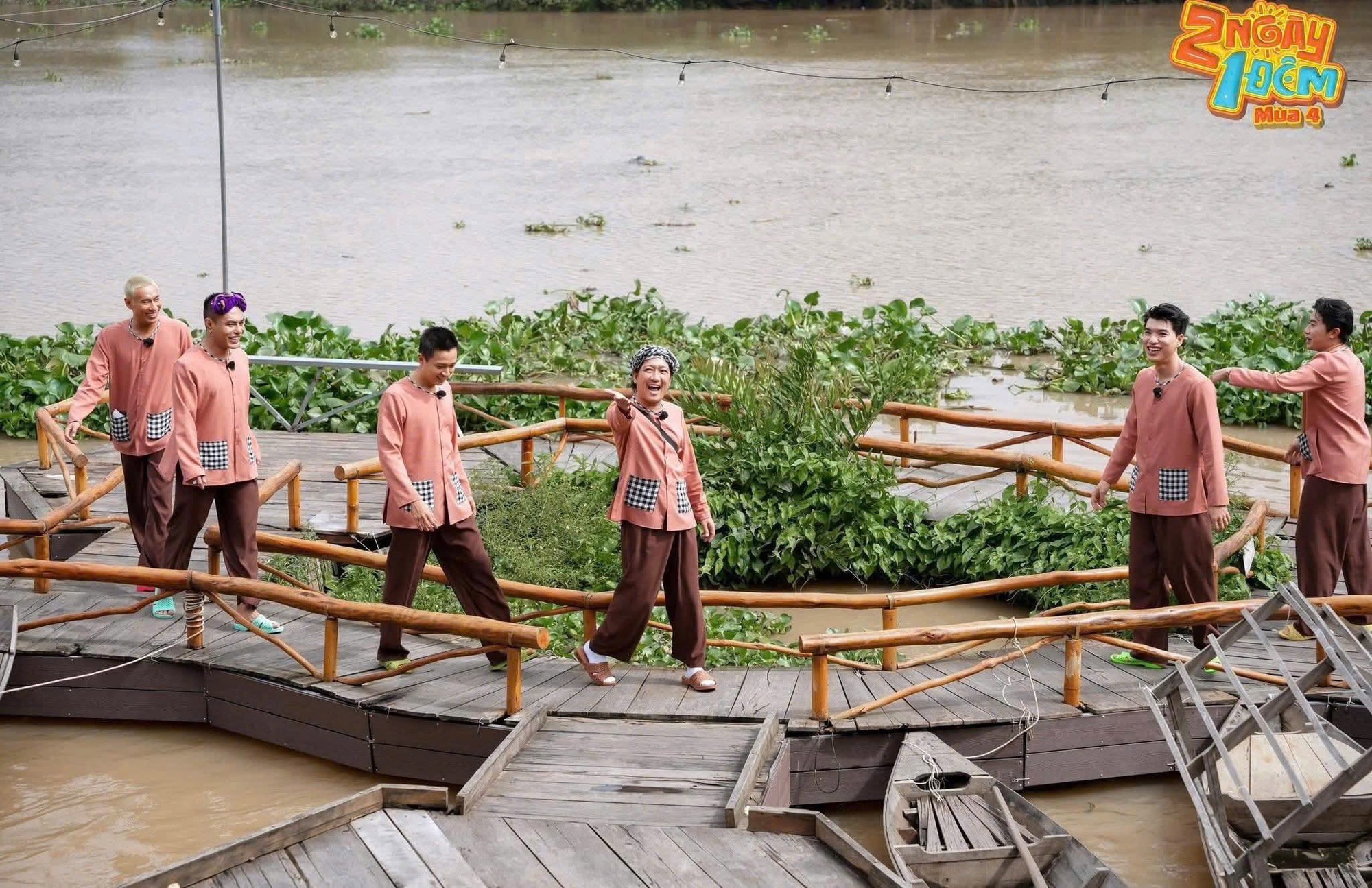 Nữ diễn viên quê Tiền Giang sở hữu cả một khu sinh thái rộng 5 hecta, nhìn cây cối xanh mướt mà ai cũng phải khen: Mẹ 4 con vừa giàu vừa giỏi- Ảnh 2.