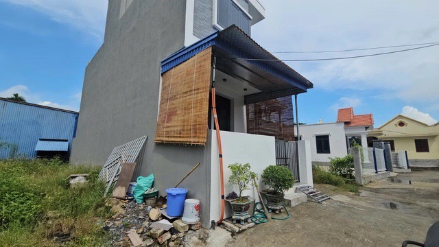 Người xây nhà trên đất người khác ở Hải Phòng: Bất đắc dĩ sẽ thuê thần đèn dịch chuyển nhà về đúng chỗ- Ảnh 1.