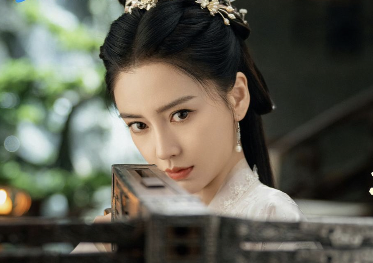 5 mỹ nhân có gương mặt đẹp nhất Trung Quốc: Địch Lệ Nhiệt Ba lại thua Dương Mịch, hạng 1 không ai dám cãi- Ảnh 4. 5 mỹ nhân có gương mặt đẹp nhất Trung Quốc: Địch Lệ Nhiệt Ba lại thua Dương Mịch, hạng 1 không ai dám cãi- Ảnh 4.