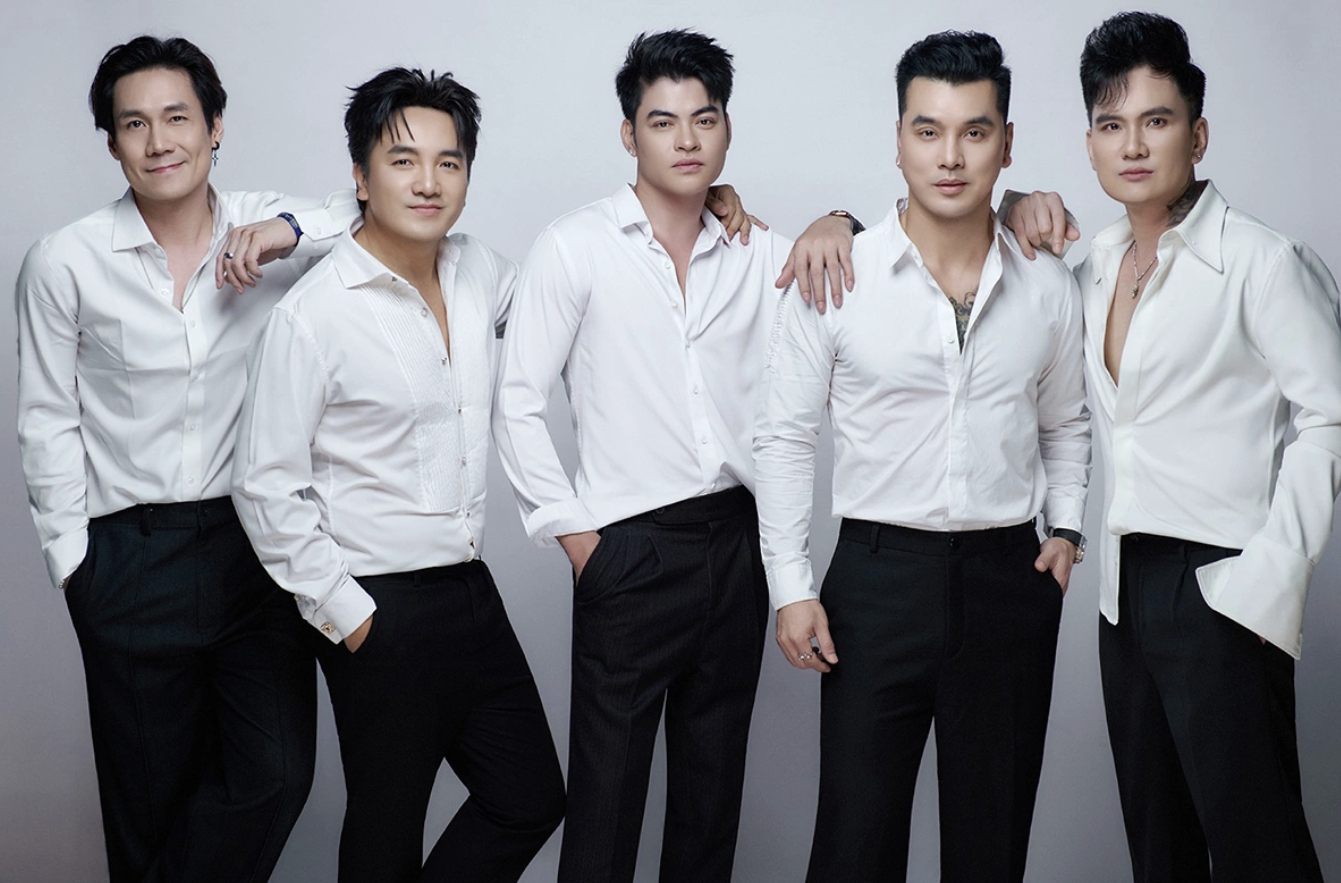 Công an TP HCM cảnh báo nóng sau khi mời nhóm ca sĩ lên làm việc- Ảnh 1. Công an TP HCM cảnh báo nóng sau khi mời nhóm ca sĩ lên làm việc- Ảnh 1.