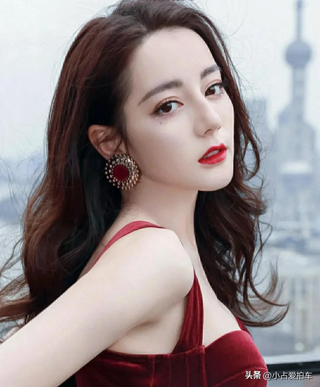 5 mỹ nhân có gương mặt đẹp nhất Trung Quốc: Địch Lệ Nhiệt Ba lại thua Dương Mịch, hạng 1 không ai dám cãi- Ảnh 5. 5 mỹ nhân có gương mặt đẹp nhất Trung Quốc: Địch Lệ Nhiệt Ba lại thua Dương Mịch, hạng 1 không ai dám cãi- Ảnh 5.