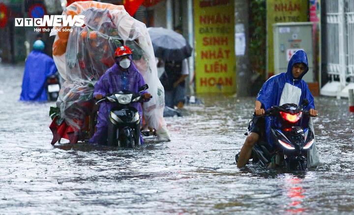 Dự báo thời tiết 25/9: Miền Bắc mưa lớn đỉnh điểm, bão Ragasa đổ bộ đất liền- Ảnh 1.