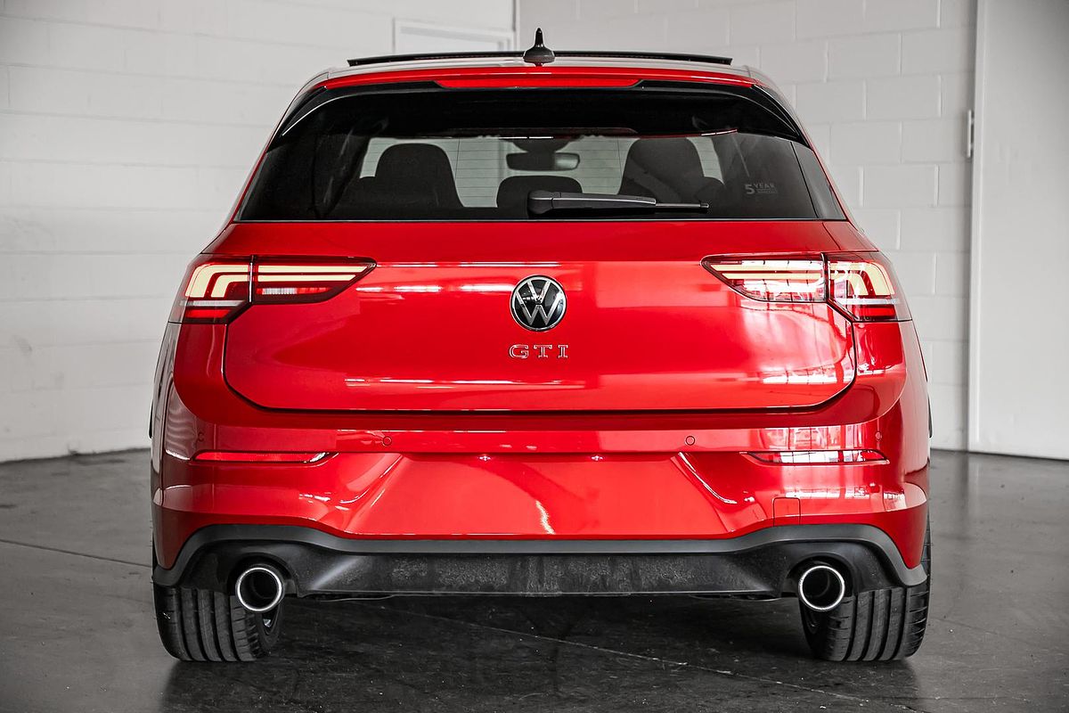 VW Golf lộ diện ở Việt Nam: Là bản giữa và bản tiêu chuẩn, giá khởi điểm chưa đến 800 triệu, có máy hybrid- Ảnh 10.