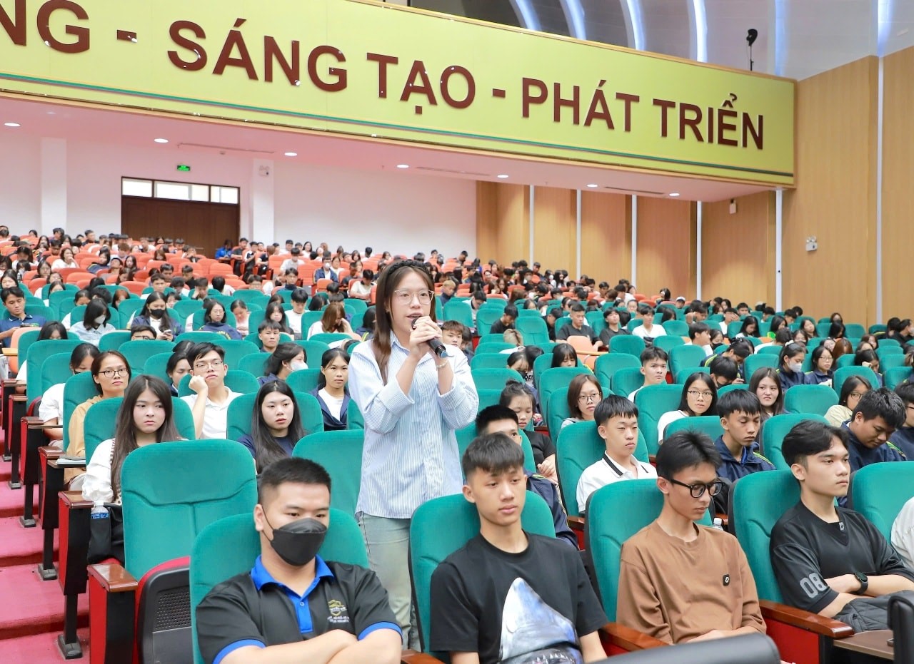 Tọa đàm “Nông nghiệp Việt Nam trong kỷ nguyên mới và khởi nghiệp đổi mới sáng tạo trong sinh viên”- Ảnh 4.