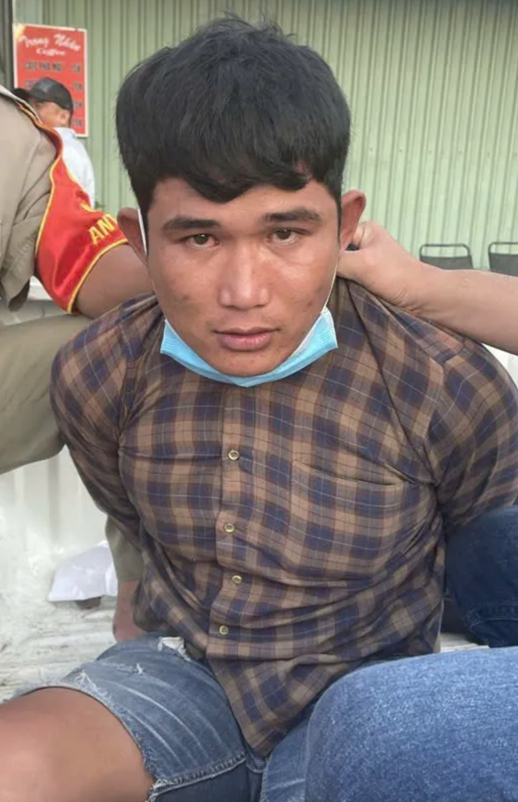 Vụ người phụ nữ tử vong sau khi bị cướp điện thoại: Bất ngờ lý lịch của nữ nghi phạm- Ảnh 1.
