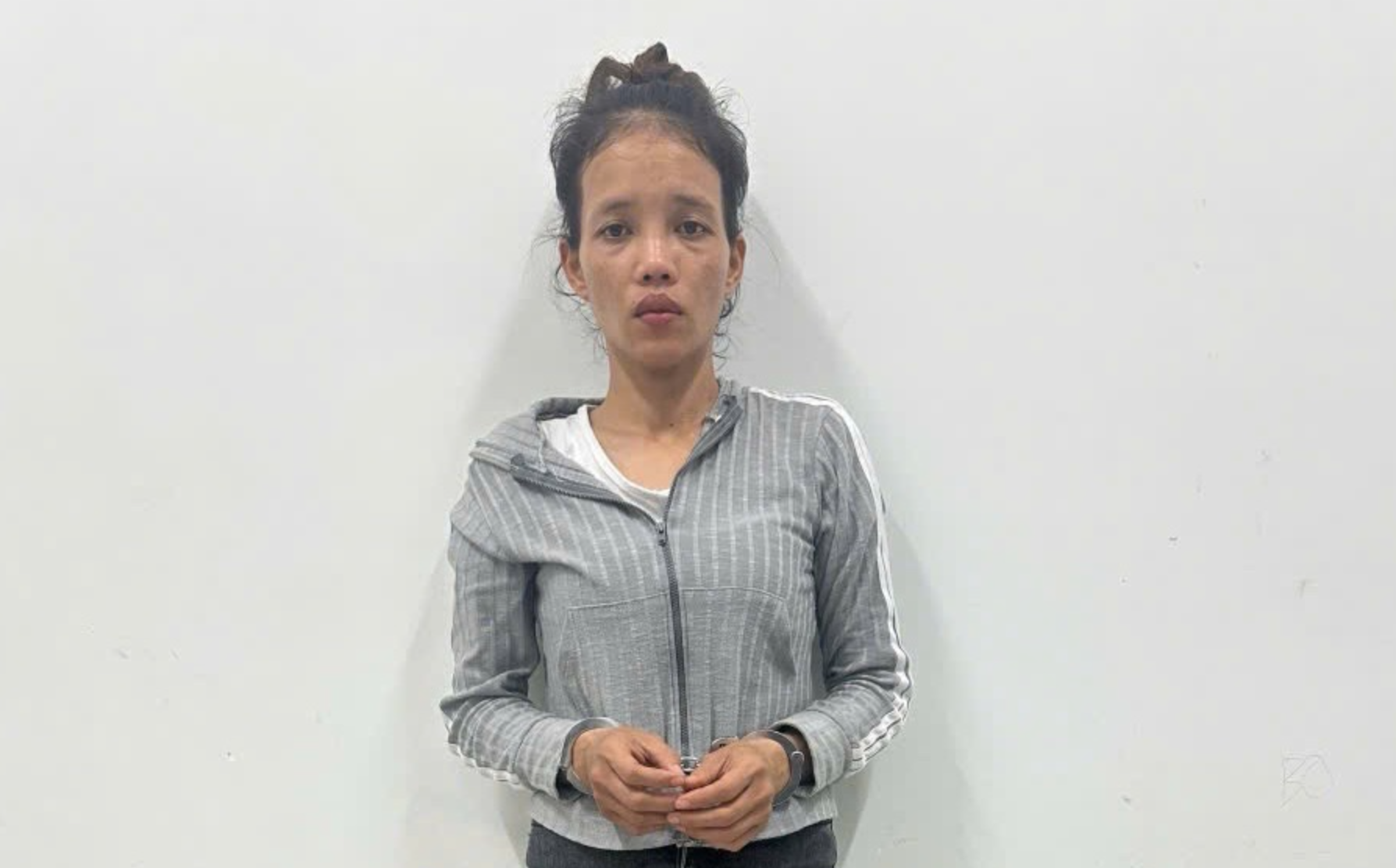 Vụ người phụ nữ tử vong sau khi bị cướp điện thoại: Bất ngờ lý lịch của nữ nghi phạm- Ảnh 3.