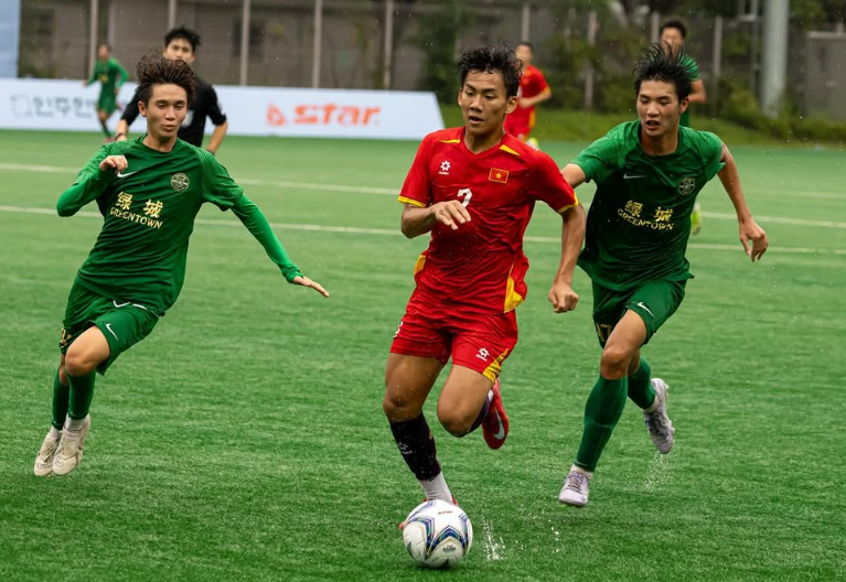 Dứt điểm sắc sảo, tuyển Việt Nam thắng đậm đội bóng Trung Quốc- Ảnh 2.