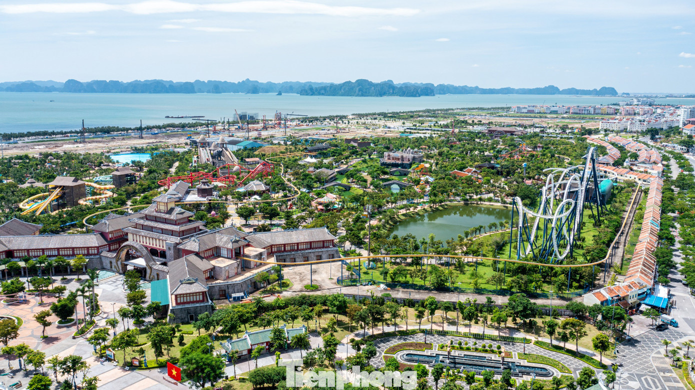 Khách sạn khu du lịch ở Quảng Ninh chèn cửa chống bão- Ảnh 19.