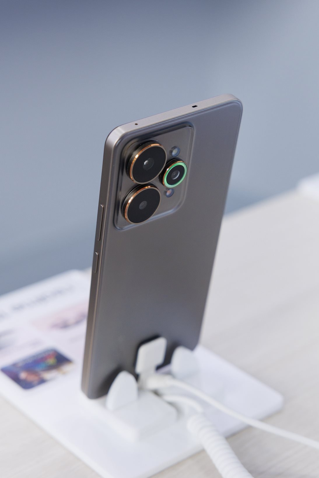 realme 15 Pro mới lên kệ ở Việt Nam: Pin "vô địch" 7.000 mAh, sạc nhanh 80W, không đối thủ trong tầm giá- Ảnh 5.