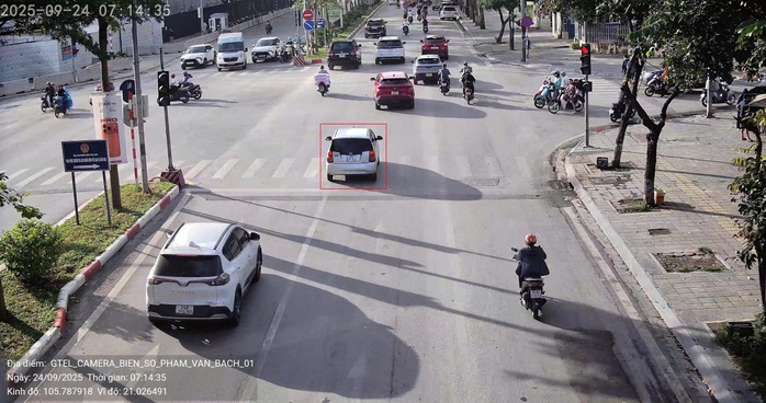 Chỉ nửa ngày thí điểm, camera AI phát hiện hơn 1.450 xe vượt đèn đỏ - Ảnh 1.
