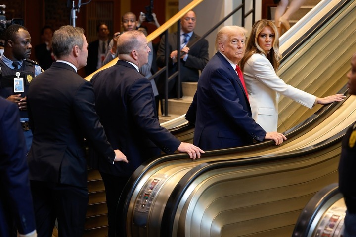 Thang cuốn hỏng, máy nhắc chữ lỗi, mic tắt: Ông Trump nghi bị 'chơi xấu' tại LHQ- Ảnh 1.