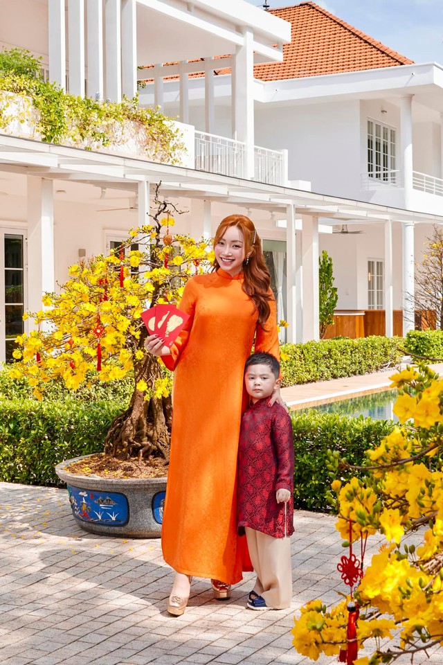 Nhan sắc vợ đại gia sinh 2 con cho nam nghệ sĩ là giám đốc bảo tàng- Ảnh 13.