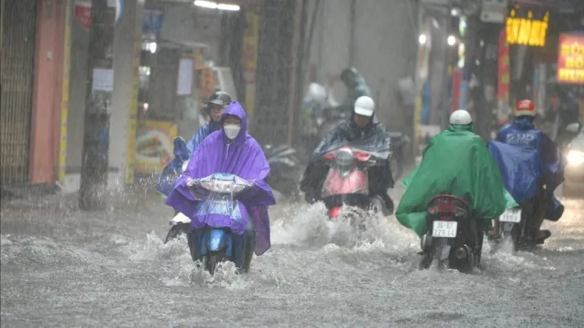 Bão số 9 đang áp sát, Hà Nội sắp có mưa to đến rất to- Ảnh 1.