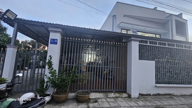 Vụ xây nhầm nhà trên đất hàng xóm ở TP.HCM: Chủ nhà thừa nhận chuyện không ngờ- Ảnh 3. Vụ xây nhầm nhà trên đất hàng xóm ở TP.HCM: Chủ nhà thừa nhận chuyện không ngờ- Ảnh 3.
