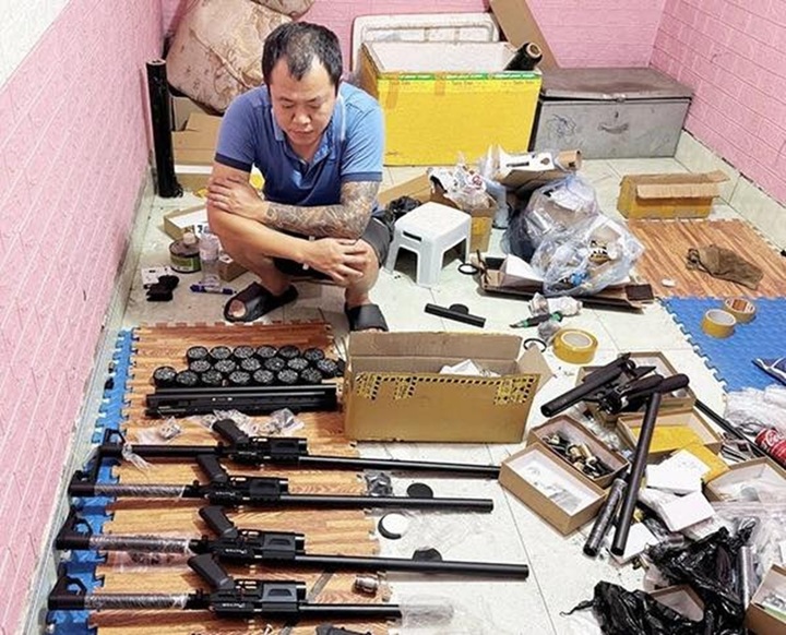 Phá đường dây sản xuất, mua bán vũ khí, giao dịch hơn 3.500 đơn hàng- Ảnh 2.