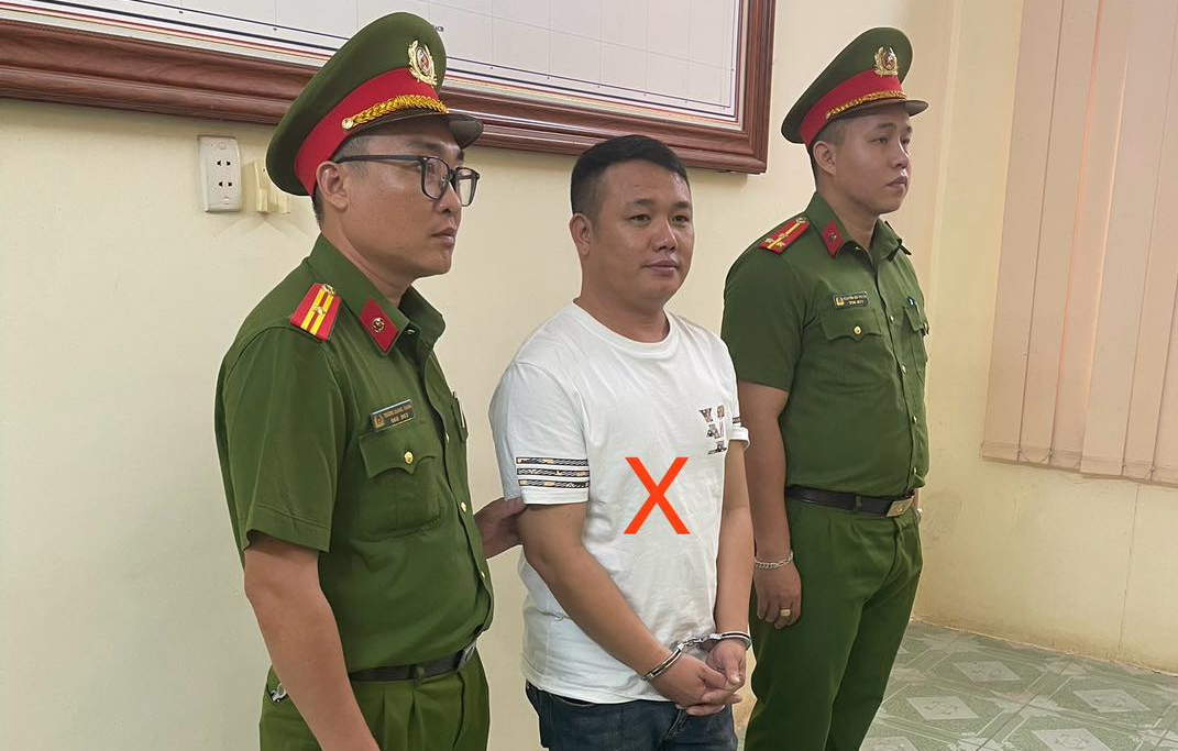 Khởi tố, bắt giam Lê Hoài Nam sau vụ ẩu đả ở "Bình Dân Quán 56"- Ảnh 2. Khởi tố, bắt giam Lê Hoài Nam sau vụ ẩu đả ở "Bình Dân Quán 56"- Ảnh 2.