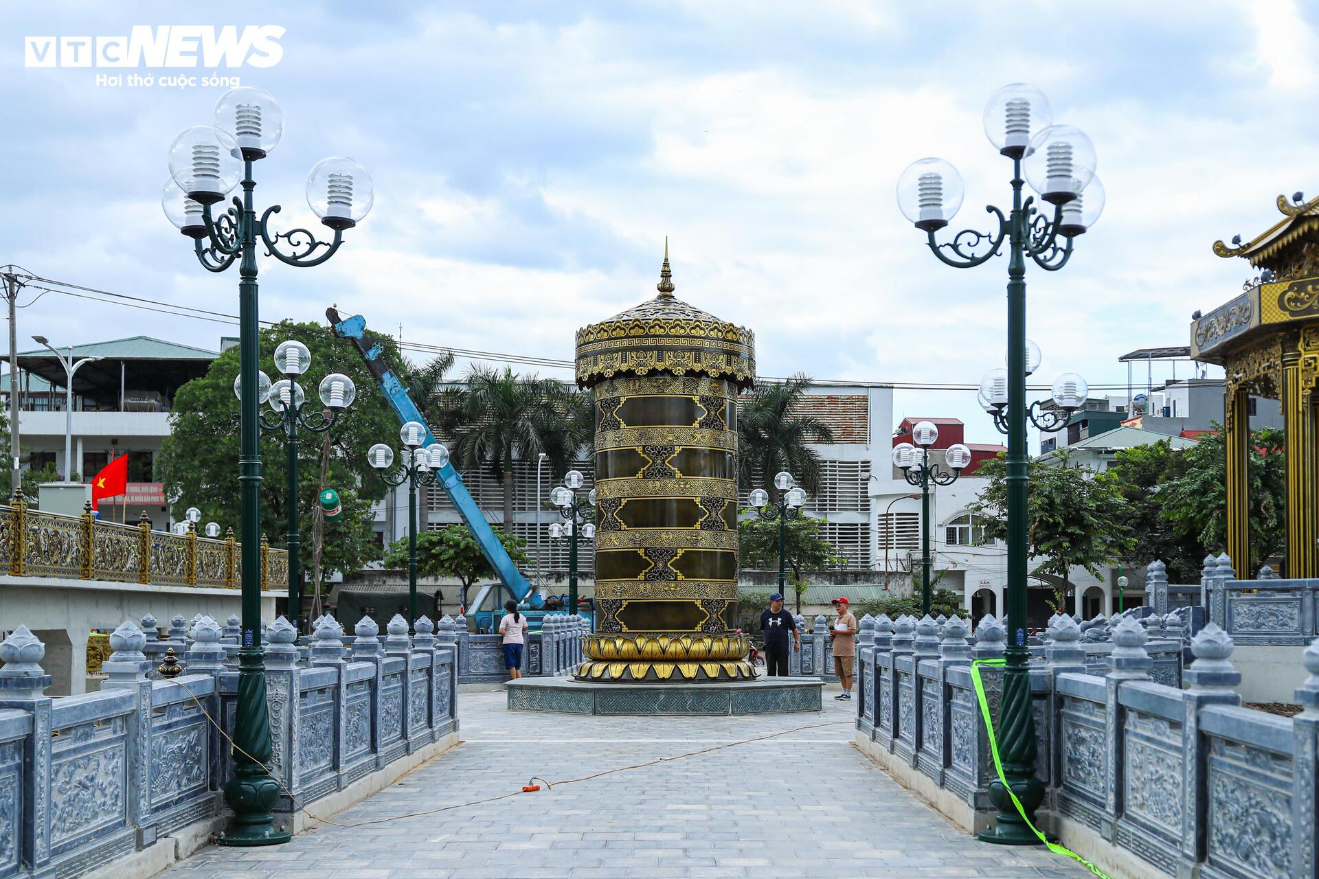 Đập dâng đầu tiên hoạt động, mang dòng nước xanh ‘hồi sinh’ sông Tô Lịch- Ảnh 9.