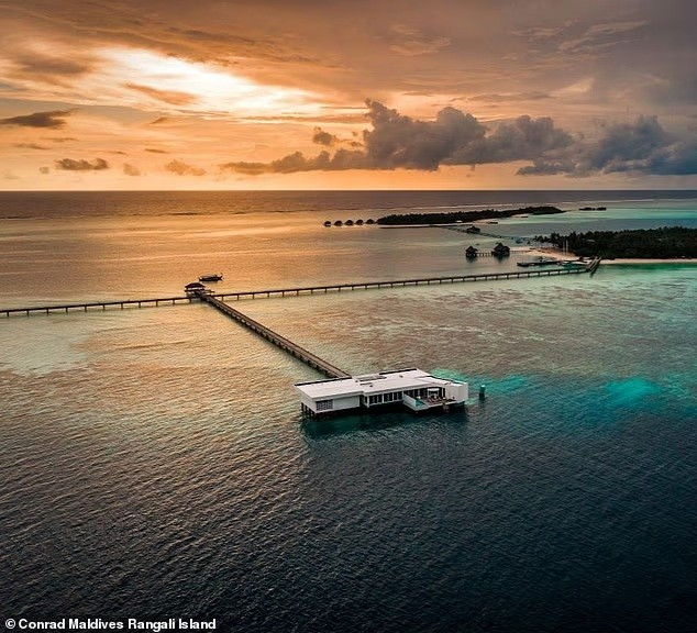 Dinh thự dưới nước đắt nhất thế giới hé lộ góc khuất khó tin- Ảnh 4.