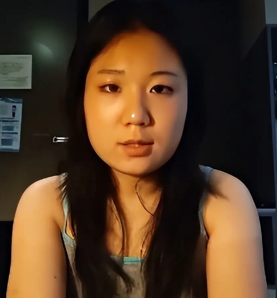 Đoạn video khiến nhiều người bức xúc: Có con cái kiểu này là bất hạnh của cha mẹ!- Ảnh 1.