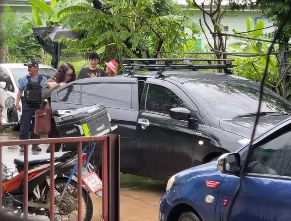 Người đàn ông 44 tuổi hoảng loạn gọi cảnh sát vì bị phụ nữ U60 lạ mặt liên tục đến nhà đòi cưới, xin con- Ảnh 2. Người đàn ông 44 tuổi hoảng loạn gọi cảnh sát vì bị phụ nữ U60 lạ mặt liên tục đến nhà đòi cưới, xin con- Ảnh 2.