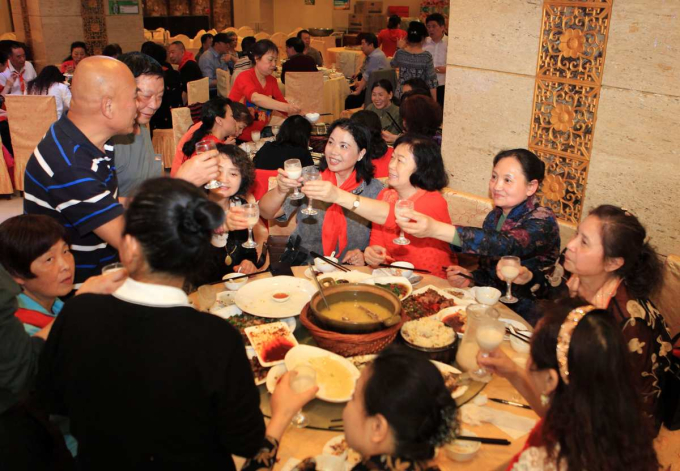 Bất ngờ đổi đời khi nhận được 35 tỷ chỉ sau một cuộc điện thoại, người đàn ông gây choáng với cuộc sống sau 7 năm- Ảnh 2.