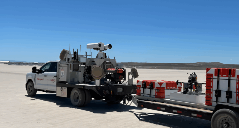 SAMURAI phô diễn sức mạnh đánh chặn bầy drone từ độ cao 300 mét- Ảnh 3.