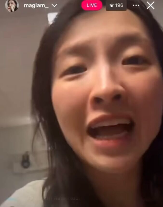 Nữ ca sĩ hoảng hốt livestream trong bệnh viện giữa đêm: "Hắn muốn giết tôi!"- Ảnh 1.