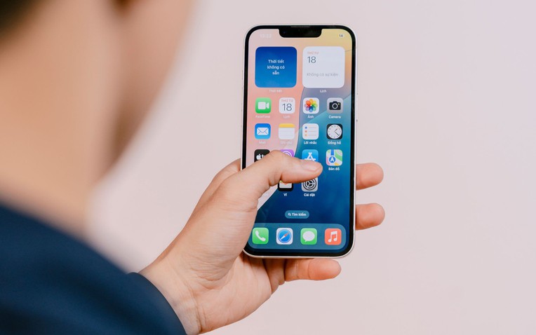 Bão giá iPhone cũ: iPhone 16 Pro Max, 15 Pro Max giảm kỷ lục, không mua bây giờ sẽ tiếc!- Ảnh 1.