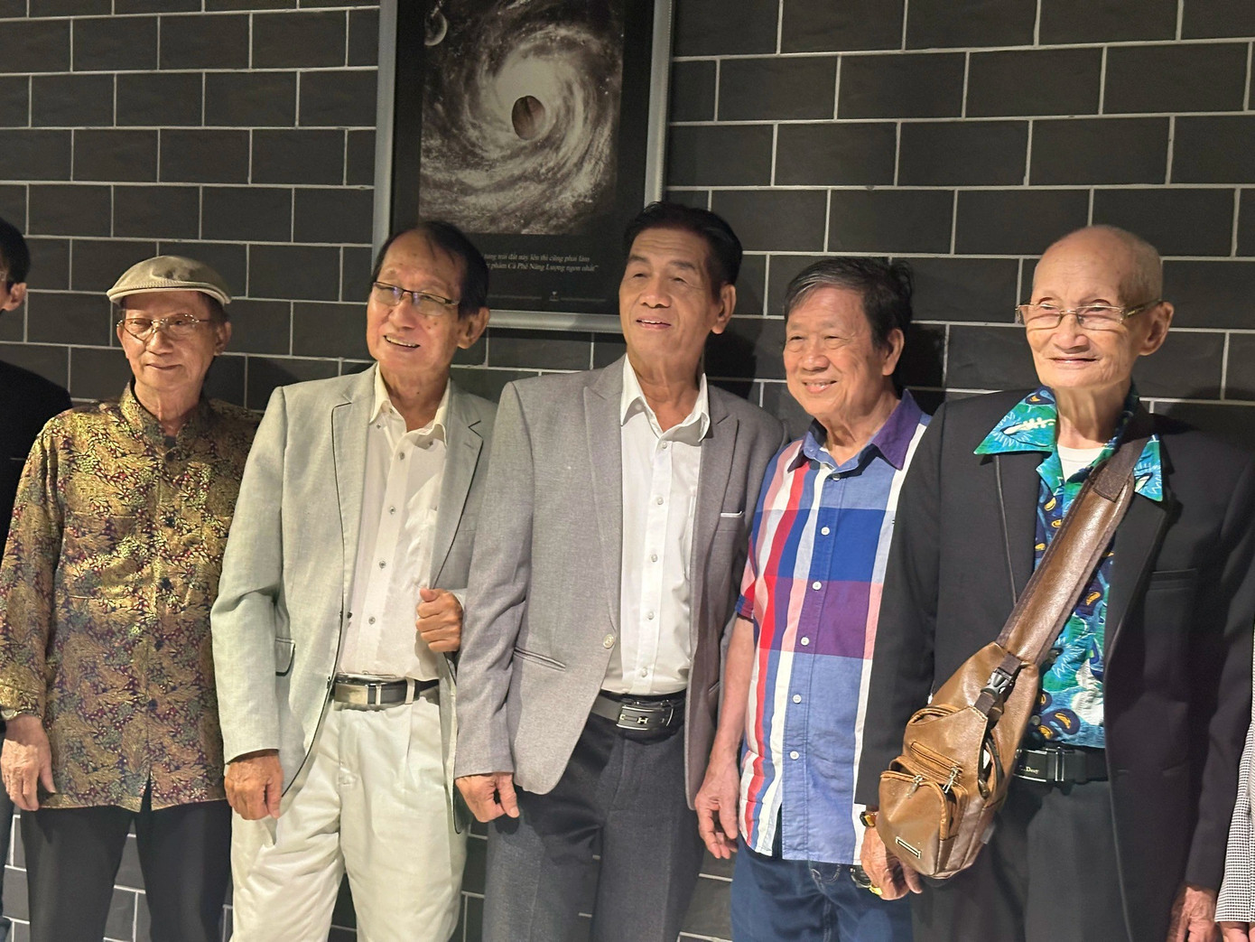 T&aacute;c giả 'B&agrave;i th&aacute;nh ca buồn' qua đời- Ảnh 2.