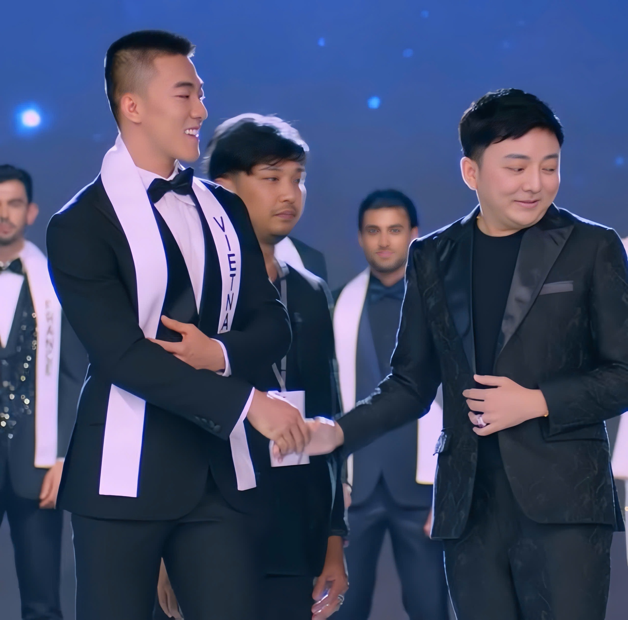 Đoàn Công Vinh giành loạt giải thưởng phụ, sẵn sàng cho đêm chung kết Mr International 2025- Ảnh 3. Đoàn Công Vinh giành loạt giải thưởng phụ, sẵn sàng cho đêm chung kết Mr International 2025- Ảnh 3.