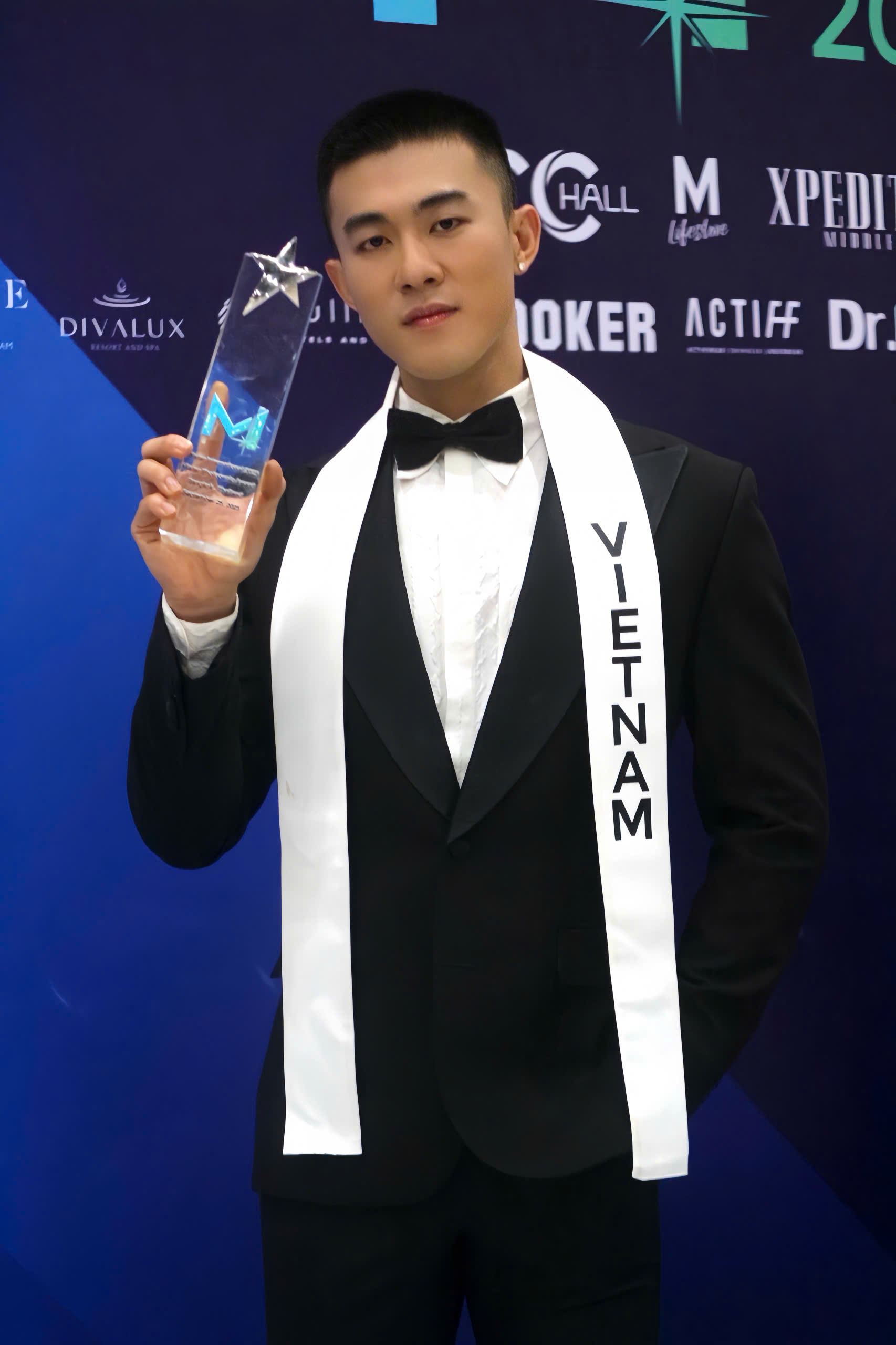Đoàn Công Vinh giành loạt giải thưởng phụ, sẵn sàng cho đêm chung kết Mr International 2025- Ảnh 1. Đoàn Công Vinh giành loạt giải thưởng phụ, sẵn sàng cho đêm chung kết Mr International 2025- Ảnh 1.