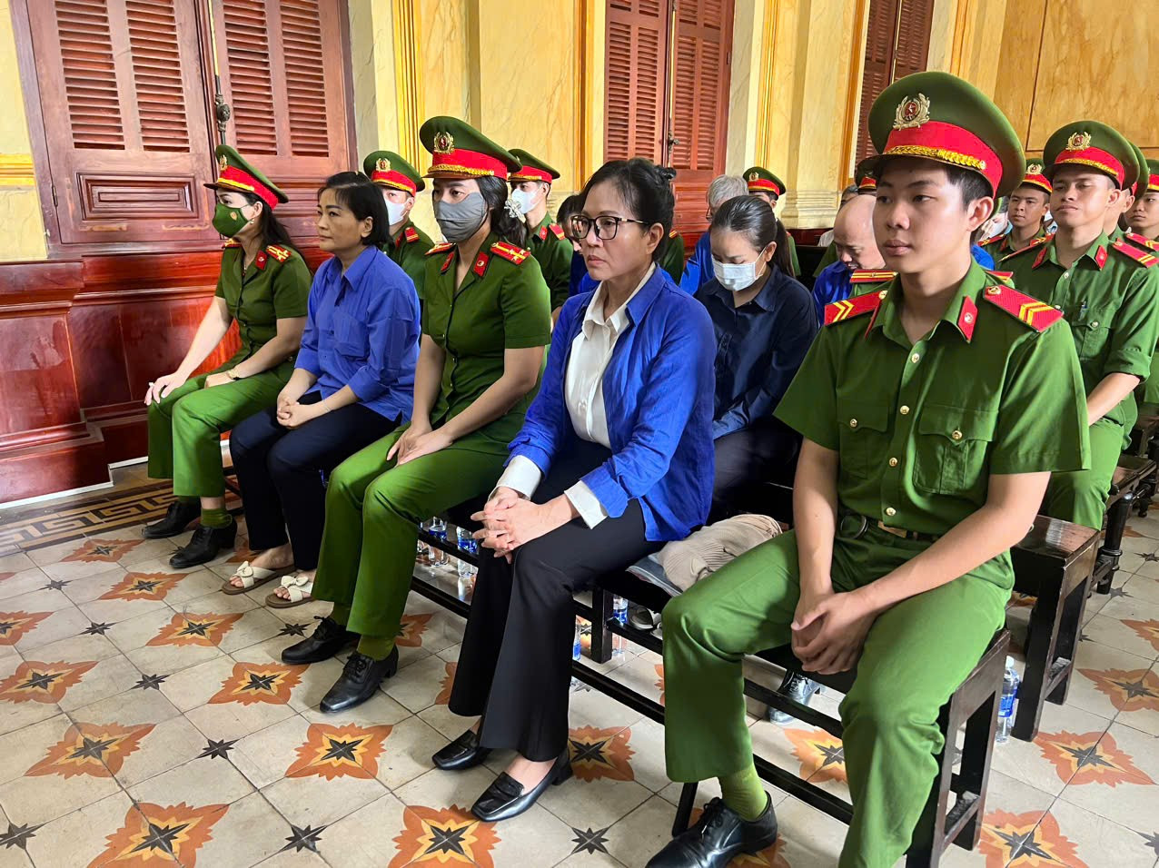 Gia đình cựu Tổng giám đốc SJC Lê Thúy Hằng muốn khắc phục tối đa hậu quả- Ảnh 3.