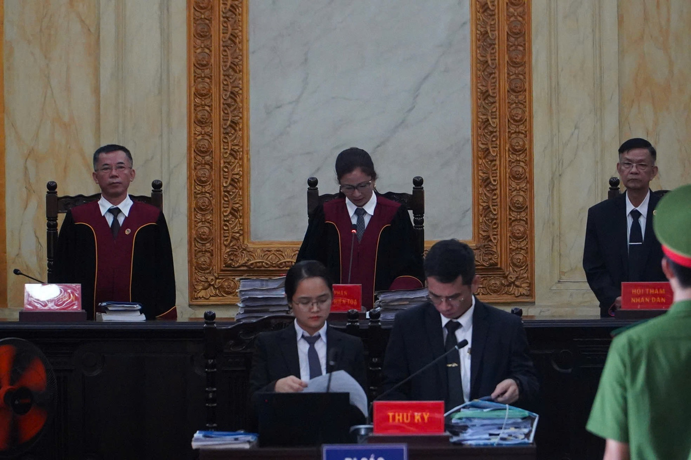 Gia đình cựu Tổng giám đốc SJC Lê Thúy Hằng muốn khắc phục tối đa hậu quả- Ảnh 4.