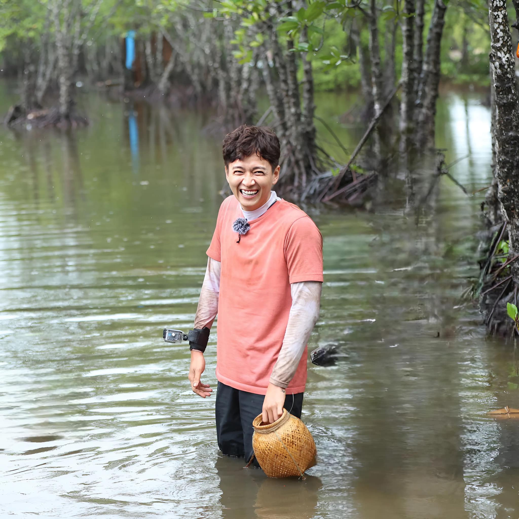 Ngoại hình điển trai của “phú ông” showbiz Việt, mỗi quận sở hữu 2 căn nhà, U40 chưa vợ- Ảnh 11.