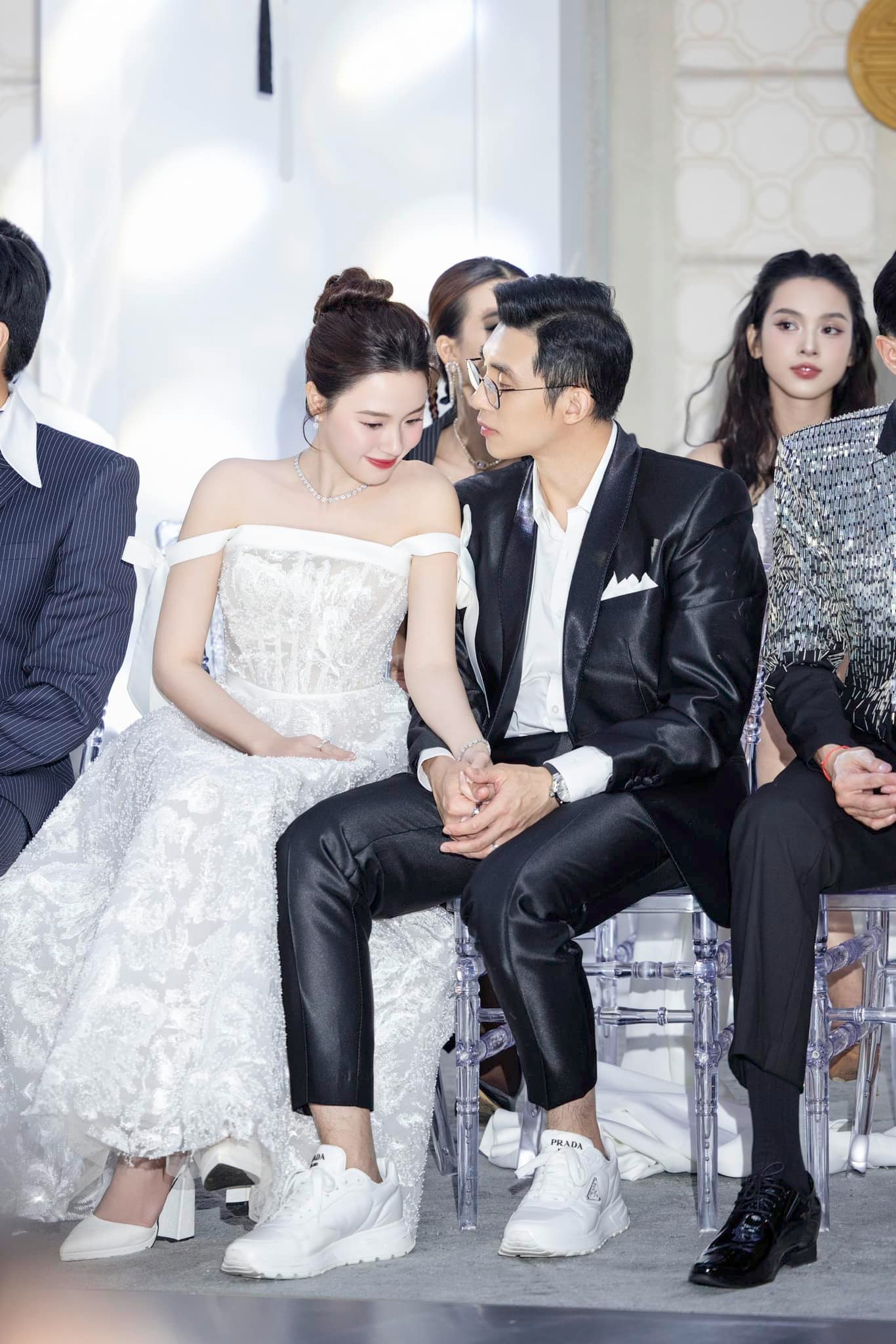 Động thái đáng ngờ của Midu giữa lúc rộ tin mang thai con đầu lòng- Ảnh 8. Động thái đáng ngờ của Midu giữa lúc rộ tin mang thai con đầu lòng- Ảnh 8.