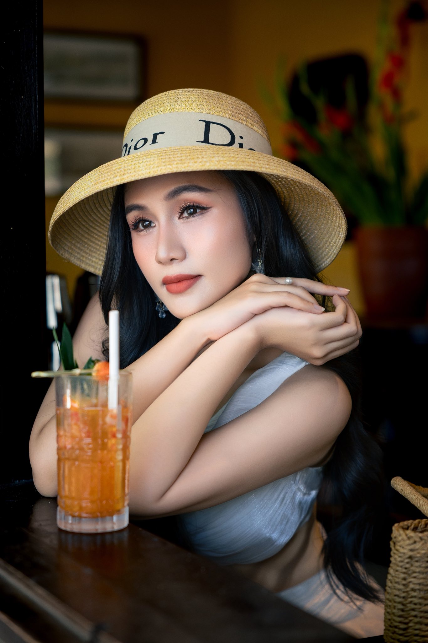 Nữ ca sĩ sở hữu hit 3 tỷ view, 30 tuổi đi thi hoa hậu: “Ban ngày tôi đi chơi, tối về khóc”- Ảnh 4.