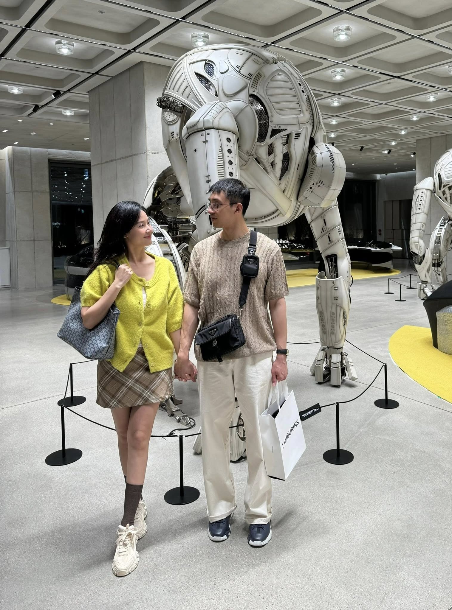 Động thái đáng ngờ của Midu giữa lúc rộ tin mang thai con đầu lòng- Ảnh 4. Động thái đáng ngờ của Midu giữa lúc rộ tin mang thai con đầu lòng- Ảnh 4.