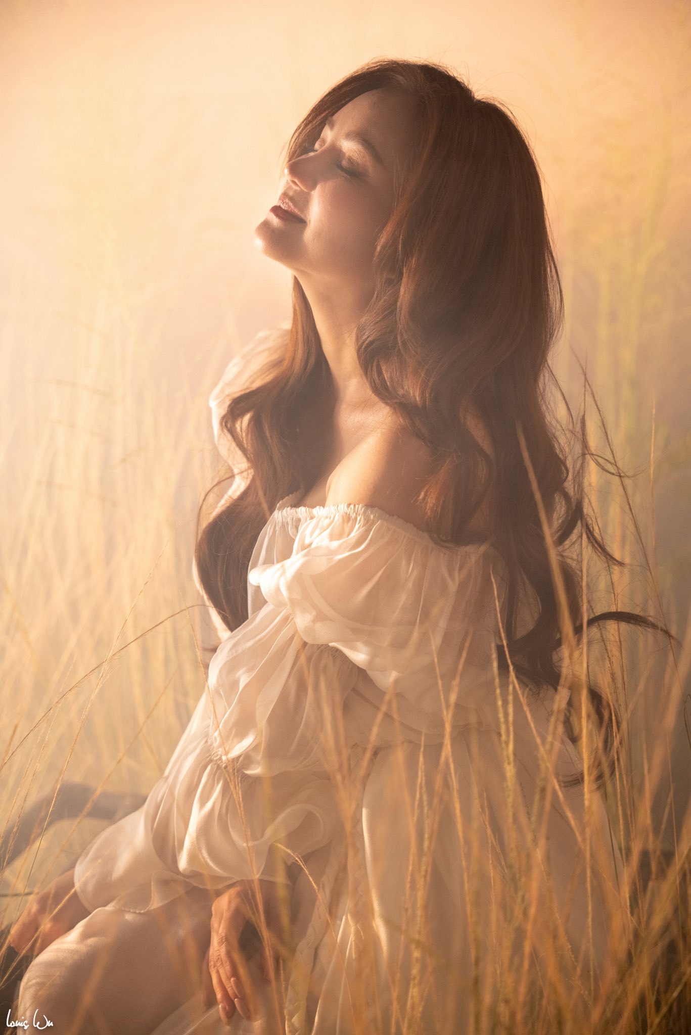 Nữ ca sĩ “sượng trân” khi được giới thiệu là nghệ sĩ “sạch”, lập tức đính chính: Không thích drama mà drama thích tôi- Ảnh 4. Nữ ca sĩ “sượng trân” khi được giới thiệu là nghệ sĩ “sạch”, lập tức đính chính: Không thích drama mà drama thích tôi- Ảnh 4.