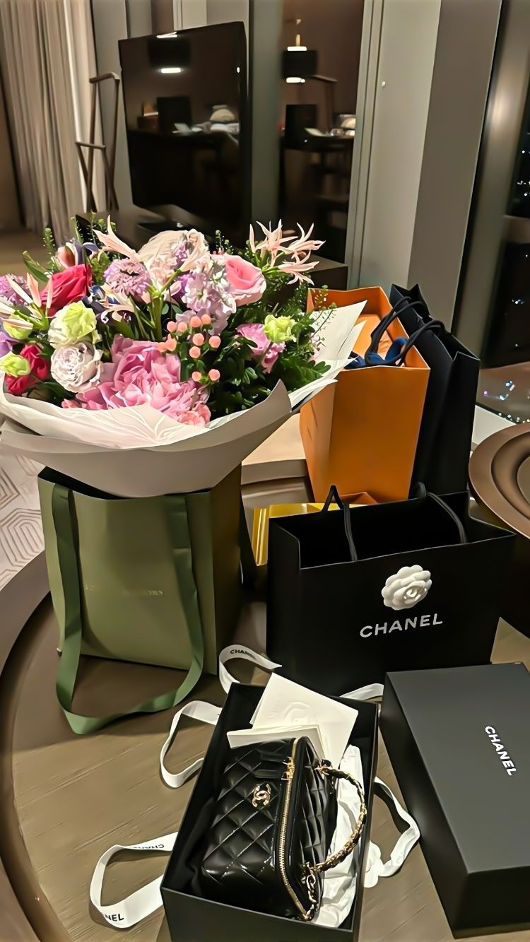 Con rể tặng mẹ vợ biệt thự, nhẫn kim cương, tưởng "sa chĩnh gạo” ai ngờ...- Ảnh 4.